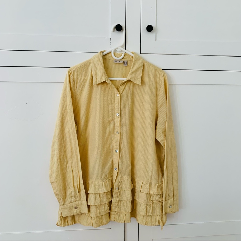 Logo by Lori Goldstein Yellow Texture Ruffle Long Sleeve Button Shirt Size Large